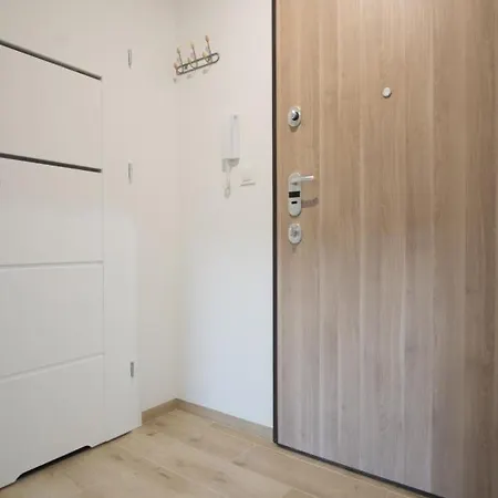 Roomsy Kliniczna Апартаменты *